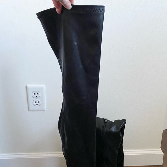 Truffle Collection Chunky Stretch Over the Knee Boots in Black - Picture 4 of 7